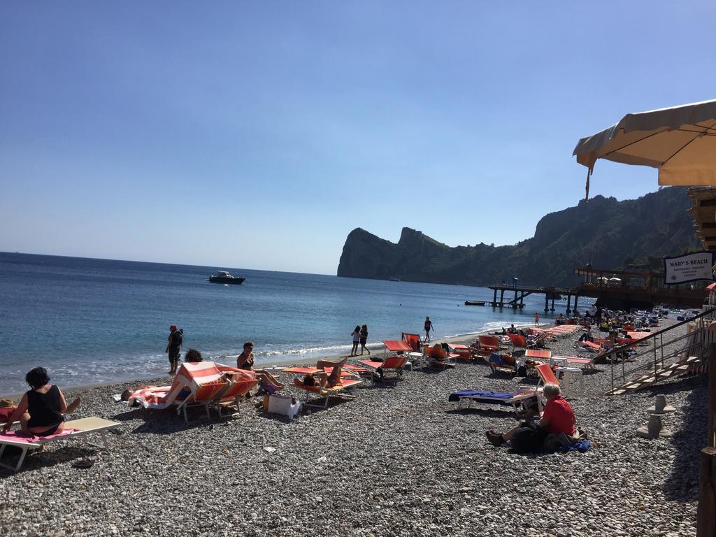 De Maria House Bed & Breakfast Sant'Agata sui due Golfi Luaran gambar