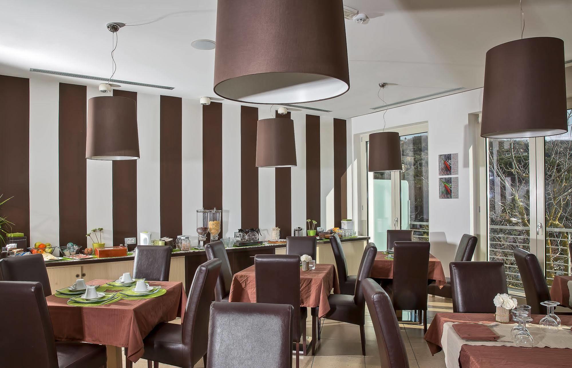 De Maria House Bed & Breakfast Sant'Agata sui due Golfi Luaran gambar
